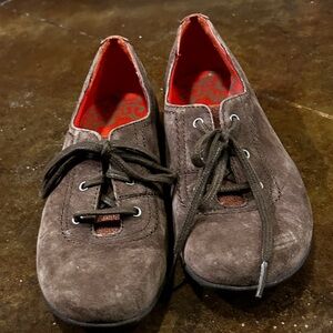 Merrell sneakers excellent condition size 8.5